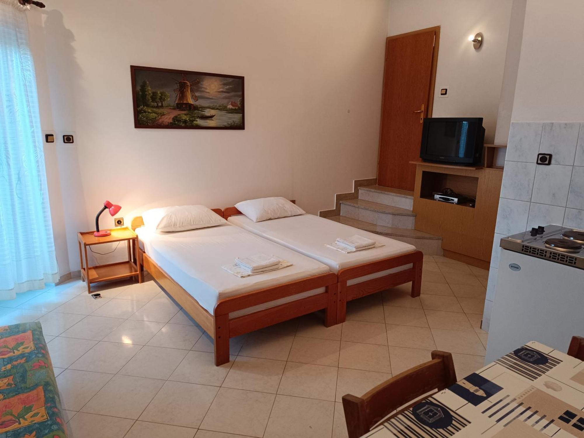 The Blue House Apartment Vinkuran Bagian luar foto